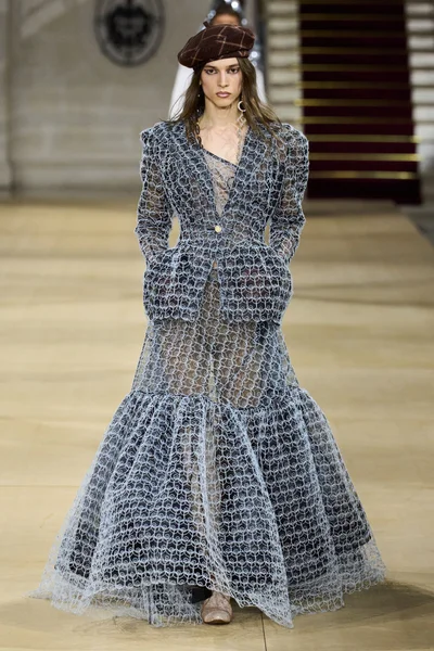 Look 33